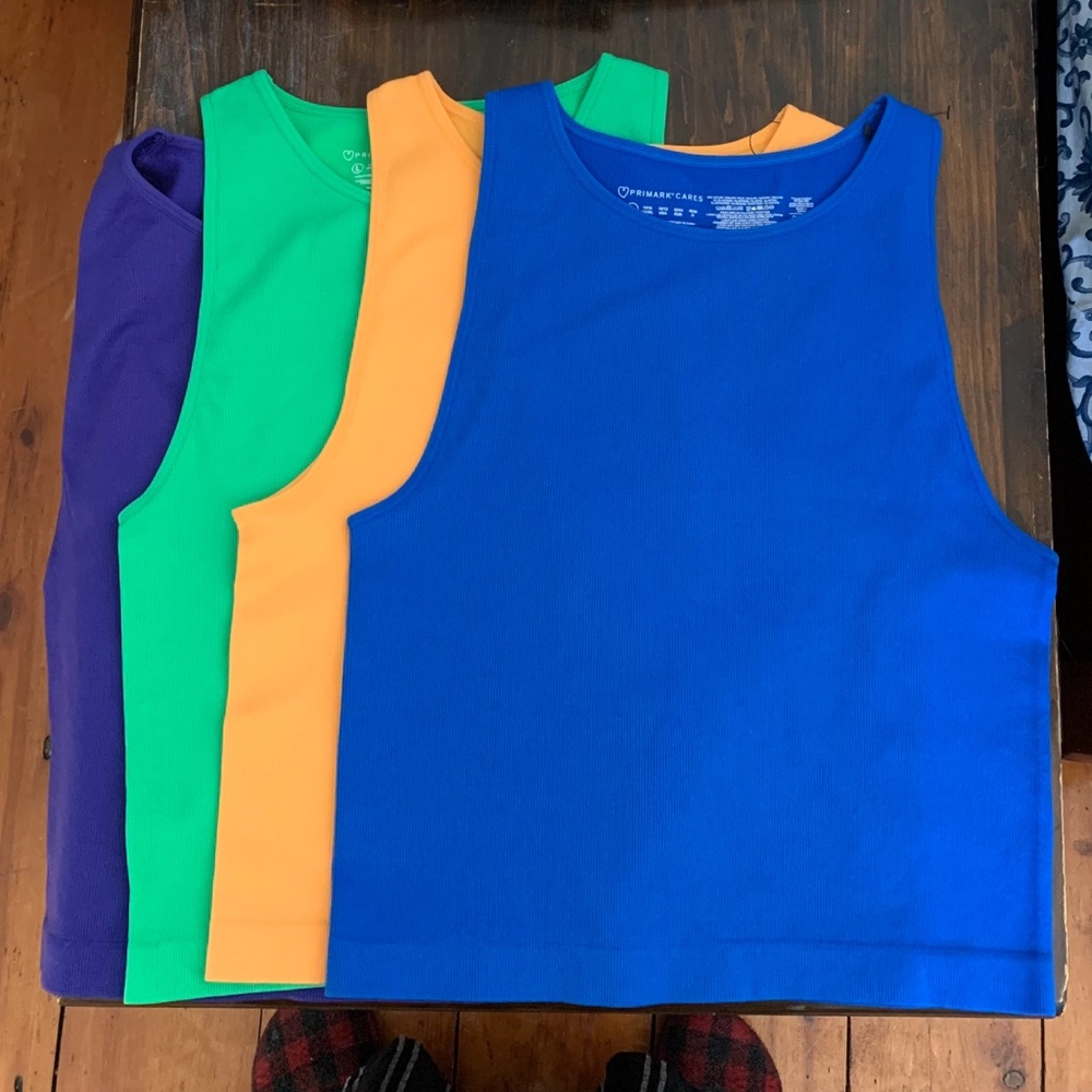 Exercise Tops (4) M